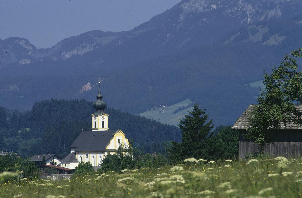 Hotel Austria Soll Exterior photo